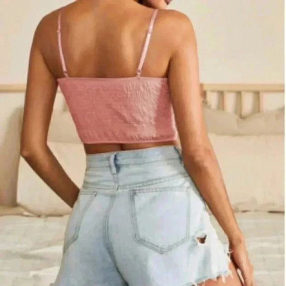 🆕Pink Patterned Lace Bralette🆕 - Picture 4 of 8